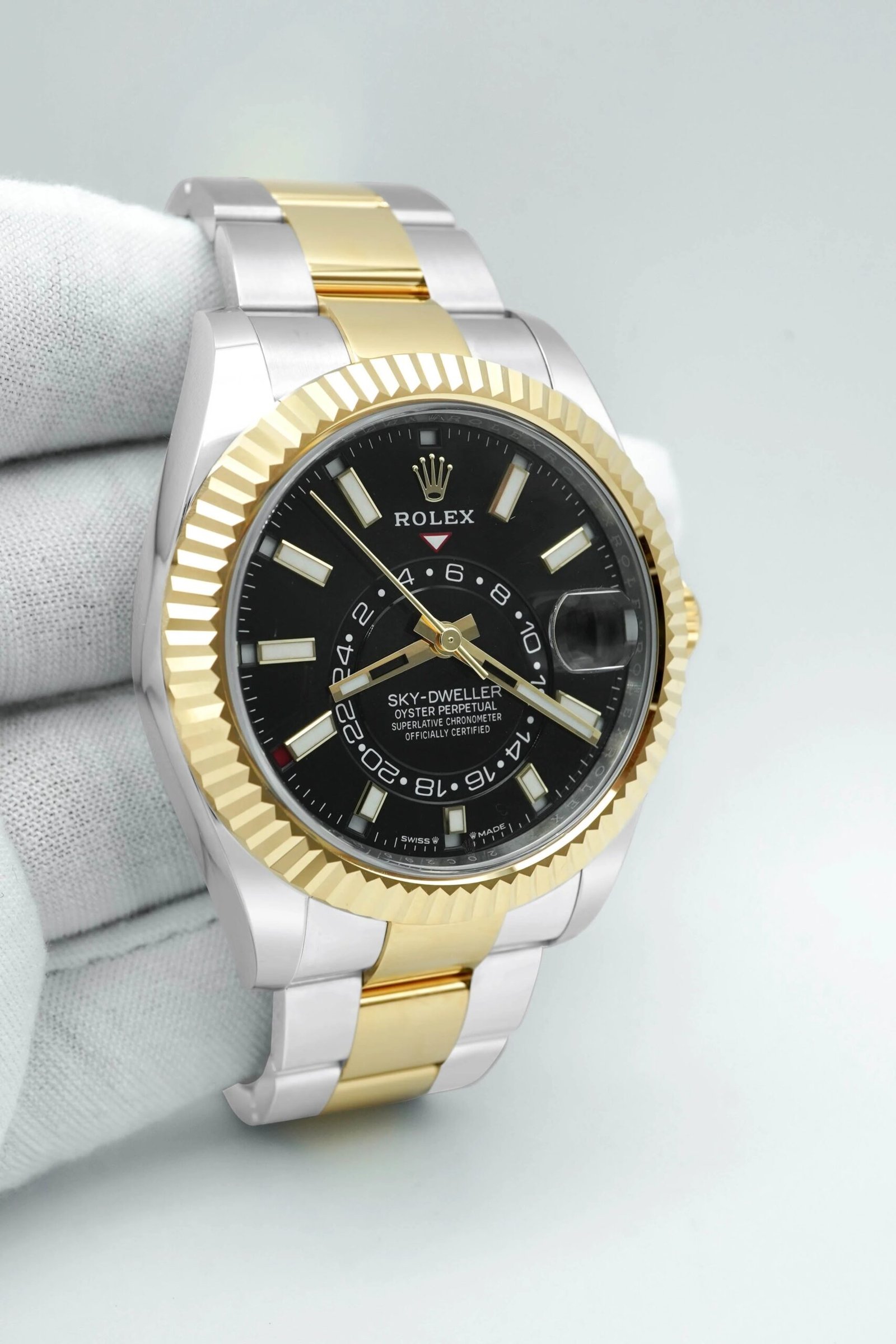 Rolex Sky-Dweller 42 mm / Black – Oyster – Image 8
