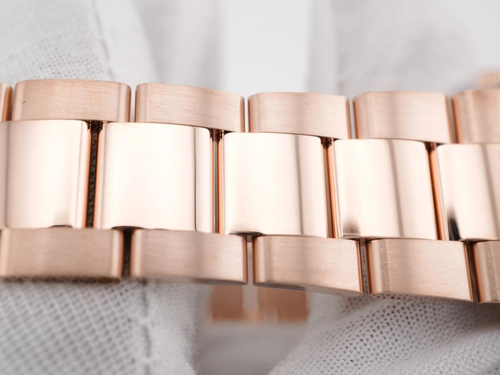 Rolex Sky-Dweller 42 mm / Rose Gold Chocolate Dial – Image 8