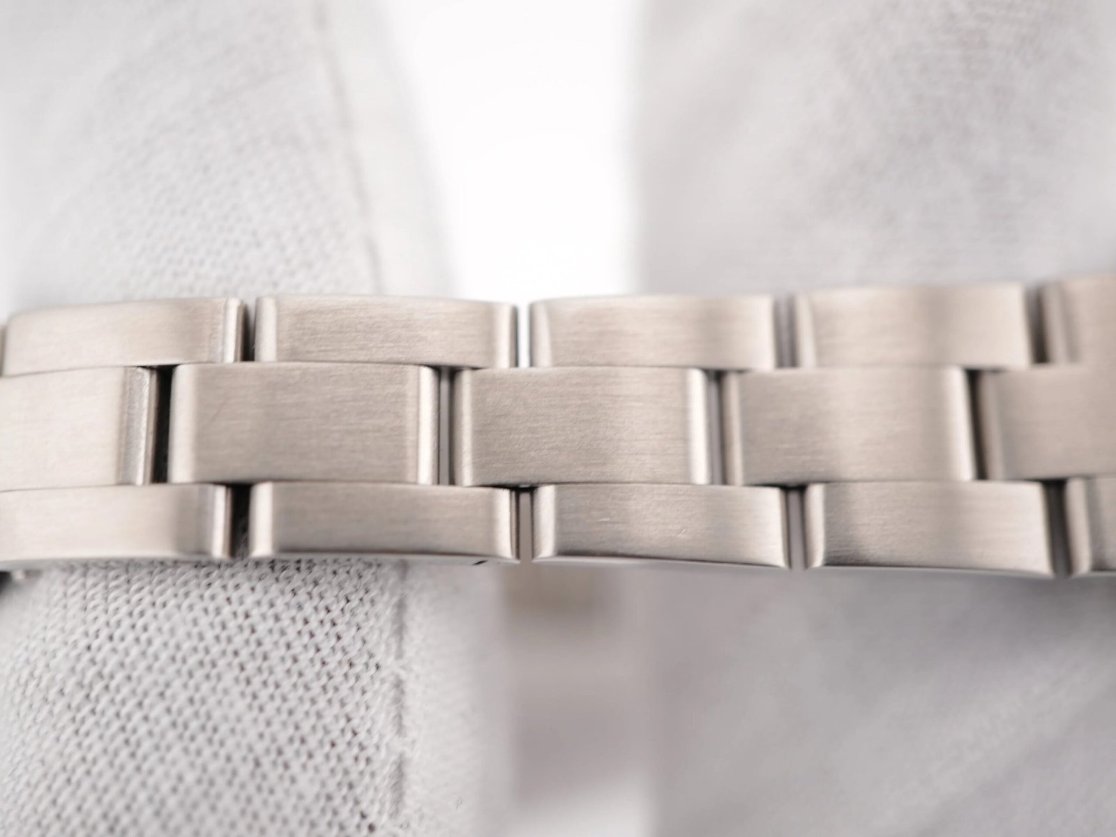 Rolex Oyster Perpetual Lady 24 mm / White Roman – Oyster – Image 7