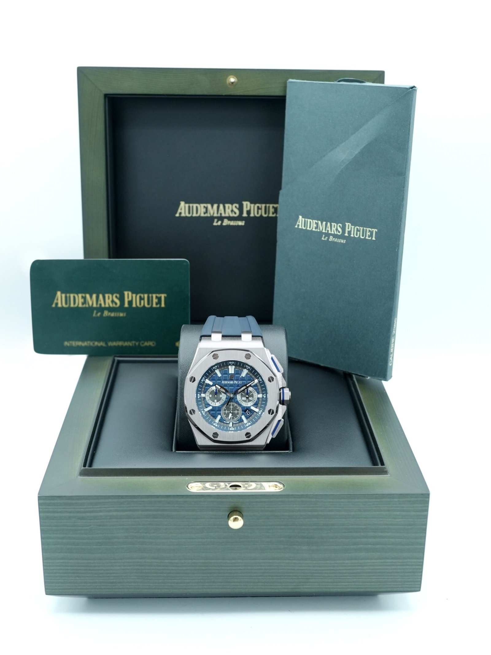 Audemars Piguet Royal Oak Offshore 42 mm / Titanium Blue – Image 2