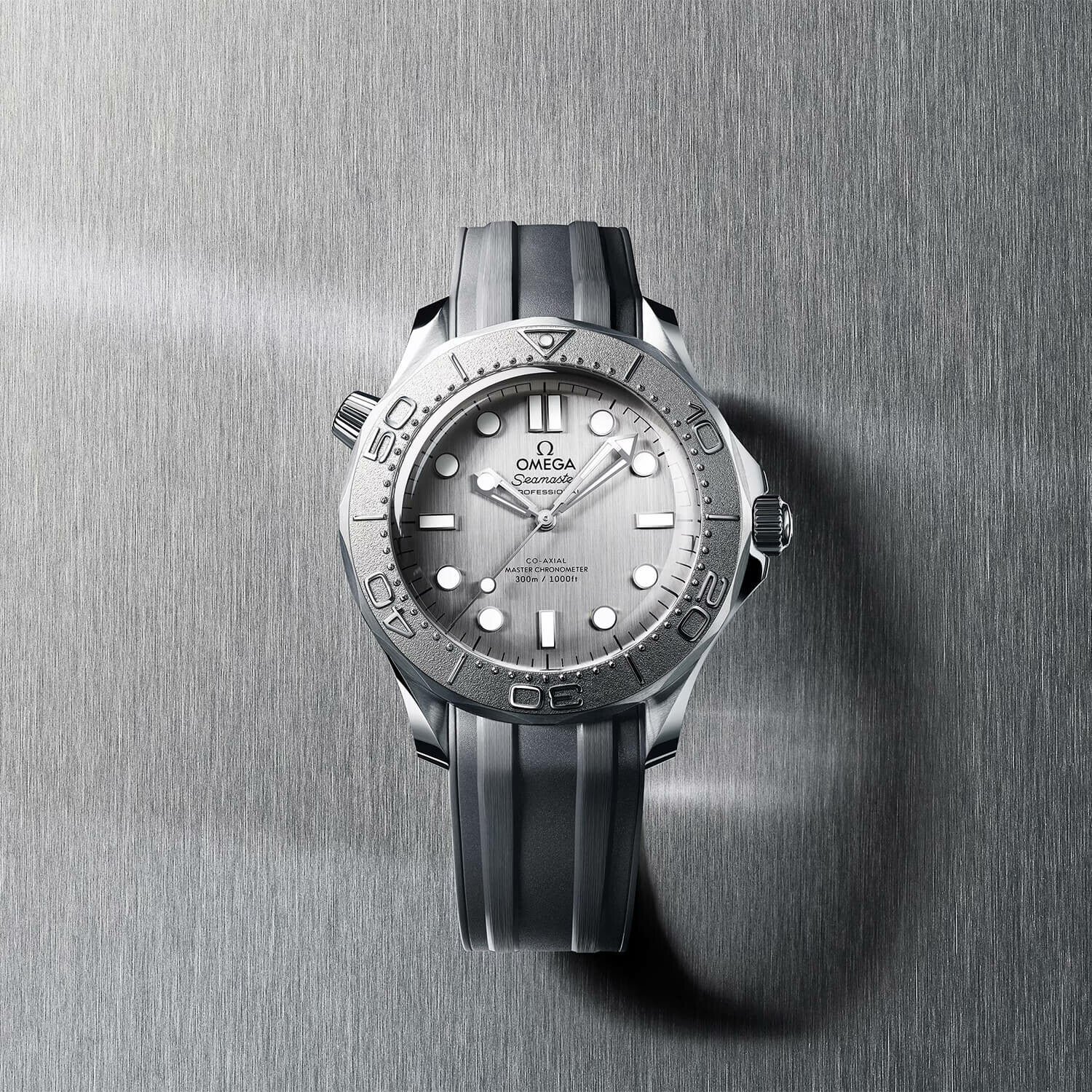 OMEGA Seamaster Diver 42 mm / Black Dial – Bracelet Acier – Image 4