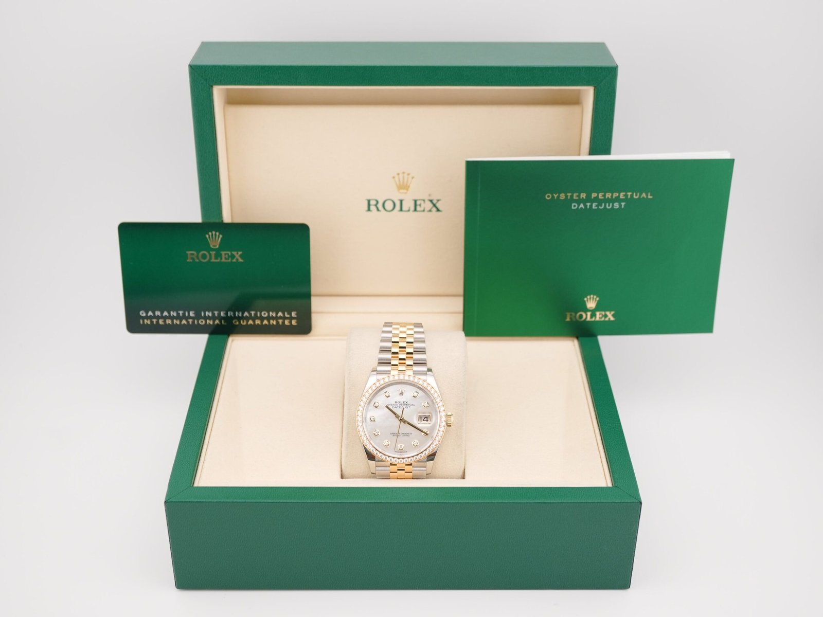 Rolex Datejust 36 mm / White MOP Diamond – Jubilee – Image 2