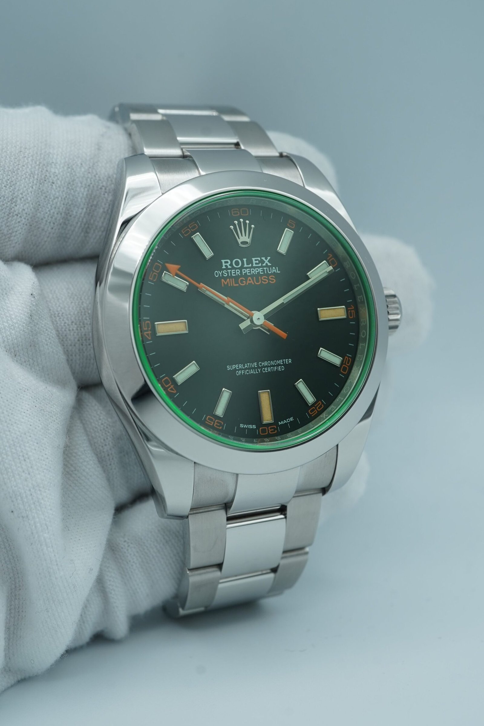 Rolex Milgauss 40 mm / Black – Oyster – Image 4