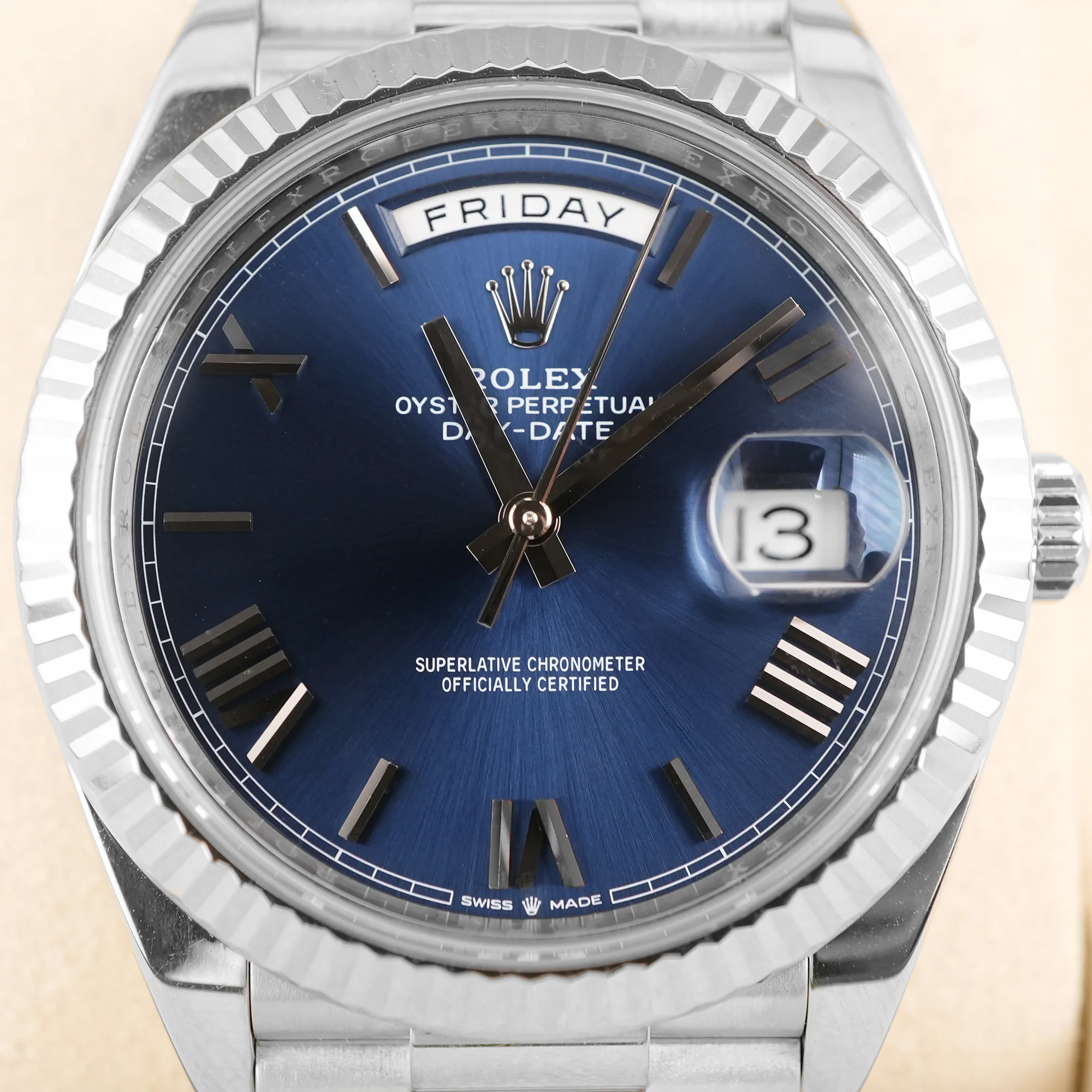 Day-Date 40 mm / White Gold Blue - Roman – Image 4